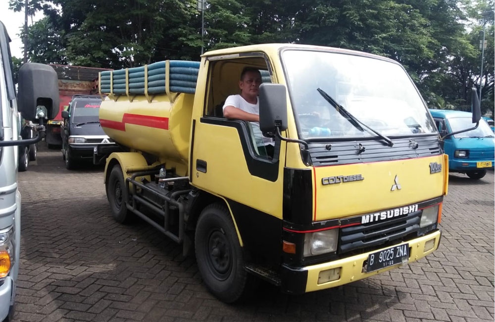 Sopir truk tangki sedot WC